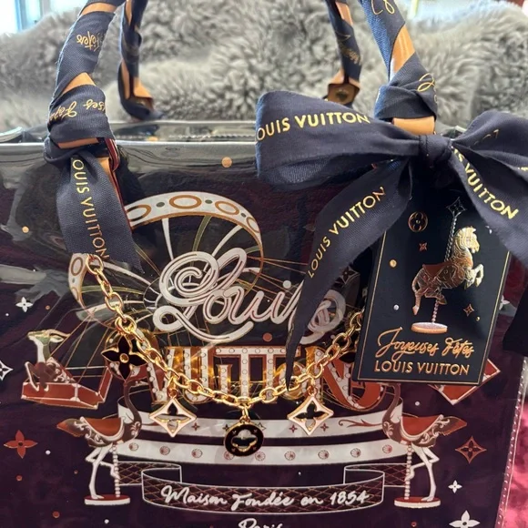 Louis Vuitton Black and Gold Tote Bag - Picture 2 of 12